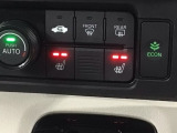 フロント両席にはシートヒーターが付いています!寒い日に便利な装備ですね。
