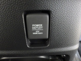 【POWEROUTLET】12V電源ソケットを設置しております。周辺機器の充電にご利用頂けます☆