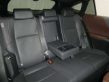 後席シートも広々としたスペースを確保しています。大人でもゆったりと座って頂けますので、大人数でのお出かけもラクラクです♪ドライブに行くのが楽しみですね♪