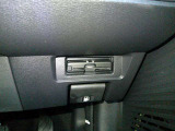 ここに ETC2.0付いております。高速道路の料金所もスイスイ♪ ETCカードの申し込みは日産カードがおすすめ!!!「安心」「おトク」「便利」で皆さまのカーライフをサポートする特典満載のカードです。