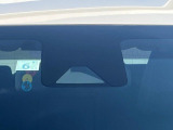 【プリクラッシュセーフティ】前方の車両等を検知し、衝突しそうな時は警報で注意を促し、ブレーキを踏む力をサポート。ブレーキを踏めなかった場合は衝突被害軽減ブレーキが作動、衝突回避をサポートします。