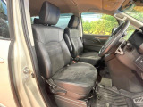運転席シート廻りは使用感も少なく、良好な状態となっています。丁寧に使われていたことがよくわかりますね。