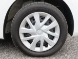 純正のホイールカバーを履いてます!