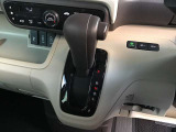 インパネシフトのオートマチック車です。