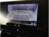 バックガイドモニターで、後方を確認しながら安心して駐車することができます。運転初心者も熟練者も必須の機能ですよ!
