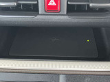 スマホを置くだけで充電出来るのでコードレス♪