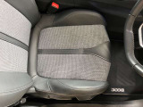気になる運転席の座面も非常に綺麗です!!