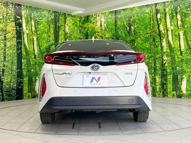 トヨタ プリウスPHV 1.8 A の中古車詳細 (67,544km, ホワイトパール