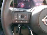 ハンドルにスイッチが付いてますので指先一つでオーディオ操作ができて大変便利です。