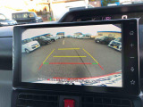 バックモニター付きで駐車も安心です。