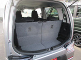 4名乗車時ラゲッジルーム