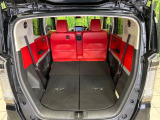 後席を格納すると、これだけの広さが!シーンに合わせたシートアレンジで、大きな荷物も積むことが出来ます♪
