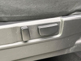 【パワーシート】スイッチ一つで簡単にシートの微調整が可能!電動だから力もいりません!快適なシートポジションにセットして、快適なドライブをお楽しみください。