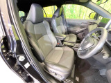 運転席シート廻りは使用感も少なく、良好な状態となっています。前オーナー様が丁寧に使っていたことがよくわかりますね。