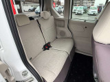 ゆったりくつろげる後席シートです!