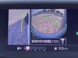 アラウンドビューモニターも装備しております。車庫入れの苦手なお客様も安心!重宝してくれます!