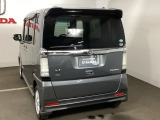 スポーティー&スタイリッシュな、大型テールゲートスポイラー