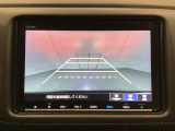 バックでの車庫入れも安心です! リアカメラが付いているバックモニター付のナビを装備しております。操作線もついており距離感も画面から確認できます。