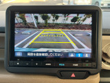 バックでの駐車が苦手な方や運転にあまり自信のない方でも後方の視界をしっかりサポート。安心して車庫入れが出来るバックカメラを装備しています!