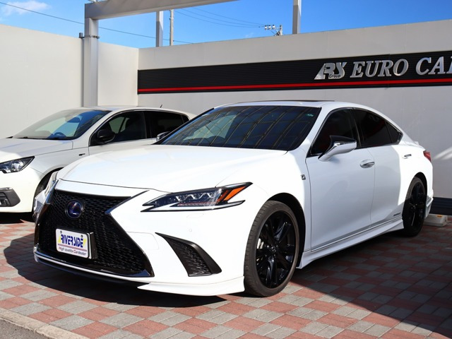 ES300h FスポーツTRDエアロ・マフラー マークレビンソン