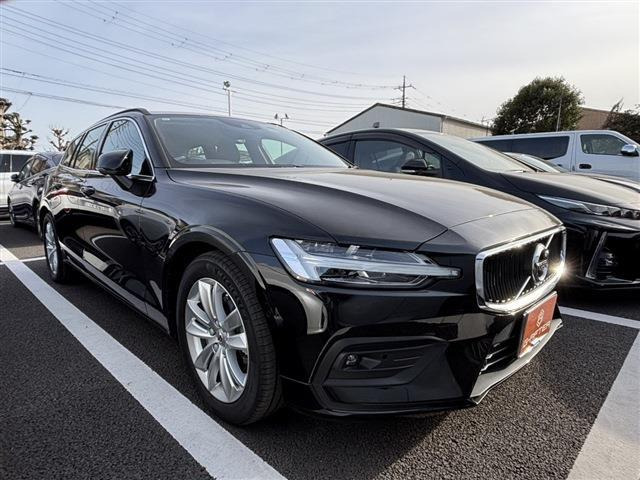 V60B4 モメンタム禁煙車 ワンオーナー