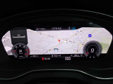 メーターパネルは12.3インチの液晶画面、バーチャルコクピットを採用しております。スピードメーター表示はもちろんのこと、ナビ・ラジオ・メディアなどもステアリングスイッチで操作可能となります。