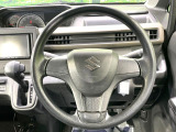ステアリングも使用感が少なく、きれいな状態となっております♪