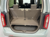 2段に分かれた荷室です。用途に応じて分けて積載できます。