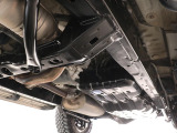 堅牢なラダーフレームは健在!下廻りも防錆塗装施工済み!