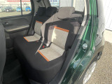 【 セカンドシート 】2列目も広々お乗りいただけます♪