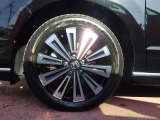 ★純正アルミホイール★ 視線を奪う足元が、ドライビングをさらに輝かせます♪