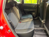 コンパクトカーですが、セカンドシートは十分な広さがあり快適にお乗りいただけます♪シートを倒して大きな荷物を積んだりと、用途の幅が広い1台です。