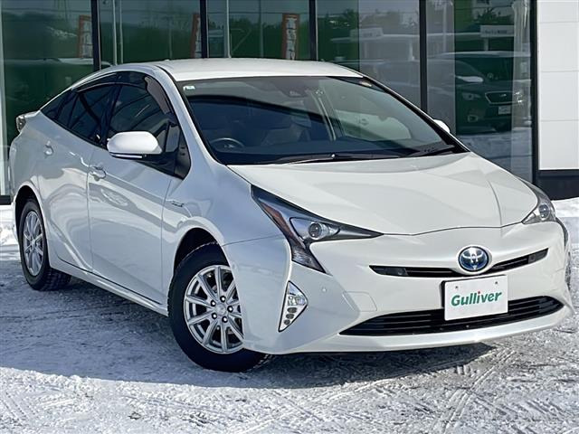 プリウス1.8 S セーフティ プラス E-Four 4WD4WD ワンオーナー