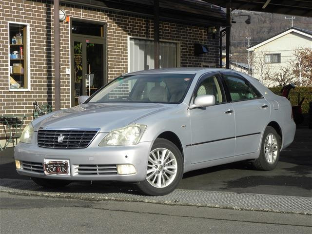 クラウン 3.0 ロイヤルサルーン i-Four 4WD 