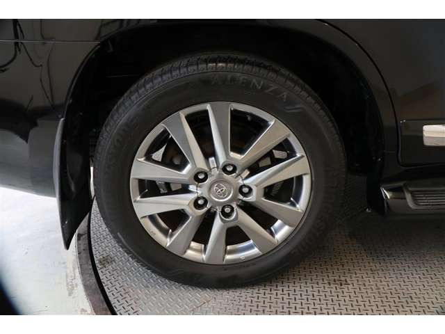 トヨタ ランドクルーザー200 4.6 ZX ブルーノ クロス 4WD の中古車詳細