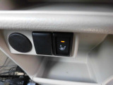 運転席側シートヒーター付いてます☆冬場は助かる装備です♪