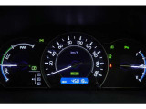 とっても見やすいメーターです。夜間時はラグジュアリーな気分にさせてくれる照明が魅力ですので、夜のドライブも楽しみになりますよ♪