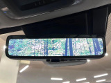 【デジタルインナーミラー】後席の大きな荷物や同乗者で後方が確認しづらい時でも安心!カメラが撮影した車両後方の映像をルームミラー内に表示。クリアな視界で状況の確認が可能です!