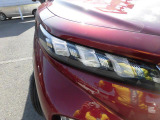 LEDヘッドライトです!暗くなった時に明るく照らしてくれるので安心して運転していただけます☆