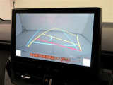 安心のバックモニター搭載。ガイドもあって、夜間でもよく見えます。