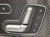 ●メモリー付きパワーシート:あなたに合わせたシートポジションが3つまで登録可能!フルパワーシートだから座席調整も楽々♪お好みのシートポジションで、ストレスないドライブをお楽しみください。
