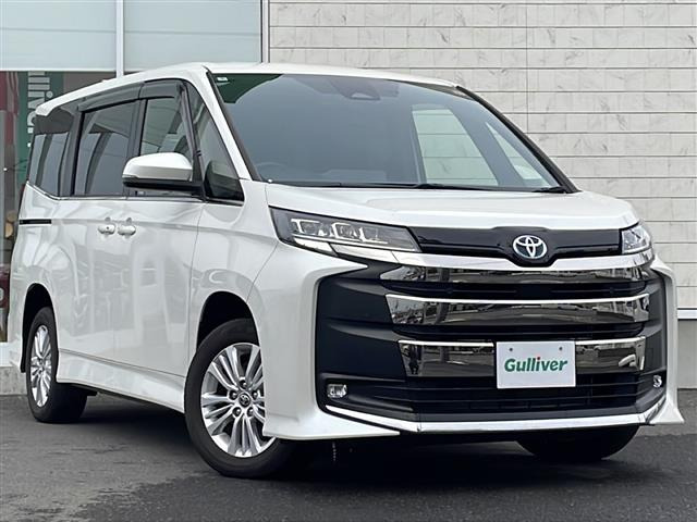 ノア1.8 ハイブリッド S-Z E-Four 4WD本革シート