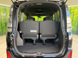普段のお買い物や通勤、送迎等に十分な荷室スペースを確保しております。セカンドシートを倒すと、大きな荷物の積載も可能です♪