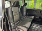 後部座席も気になるようなキズ・汚れやへたり等、大きなダメージはなく、良好な状態です。