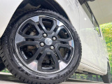 【純正15インチアルミホイール】外観にマッチした純正アルミホイールを装着しております。各種社外アルミホイールや、スタッドレスタイヤも取扱いしております。是非ご相談ください♪
