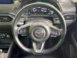 【純正革巻きステアリング】上質な革を使用することで、手にしっかり馴染みとても運転しやすいハンドルです♪