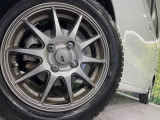 【14インチアルミホイール】外観にマッチしたアルミホイールを装着しております。各種アルミホイールや、スタッドレスタイヤも取扱いしております。是非ご相談ください♪