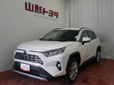 大人気SUV RAV4です!迫力ある外装に雪道も安心の4WD。アウトドアにも街乗りにもピッタリな1台です♪