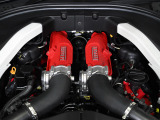 Roma Spiderには、V8ターボエンジンが搭載されています。