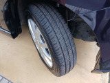 タイヤの残り溝は7ミリ程度です!